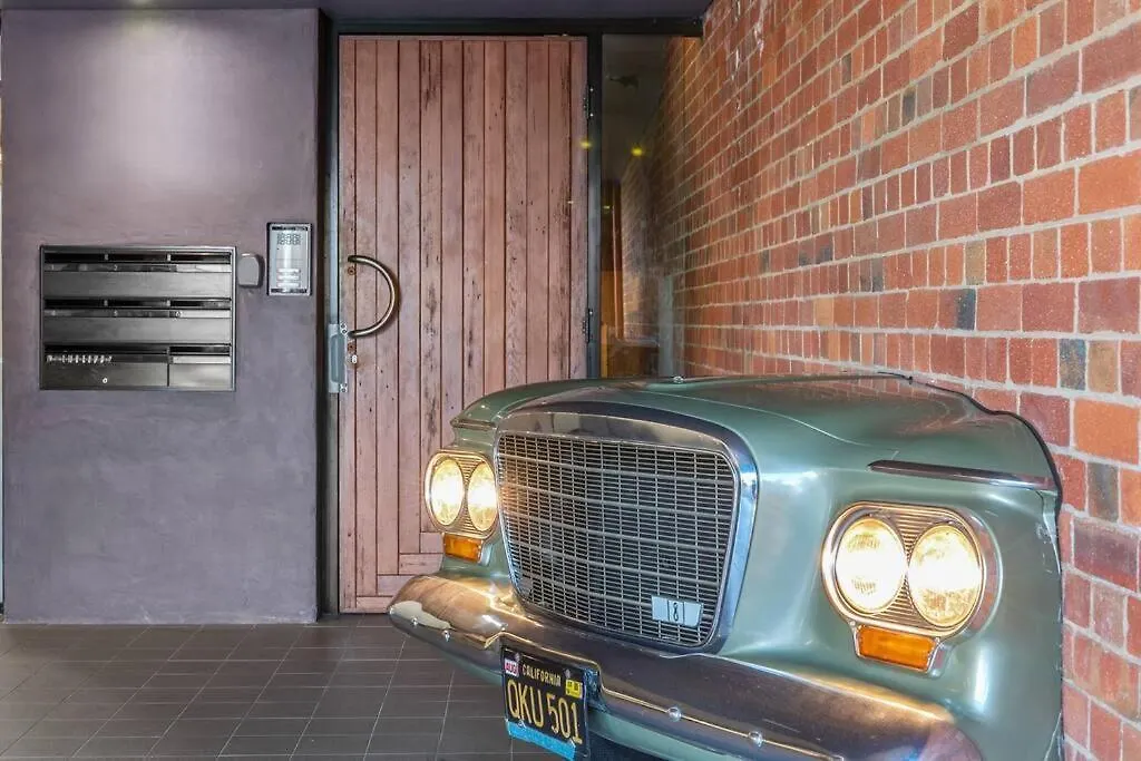 Iconic Warehouse Apartment~Cbdedge~2Bed/2Bath/1Car Brisbane